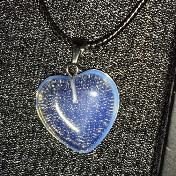 Clear Quartz Heart Shape Necklace 💛 - Picture 1 of 2